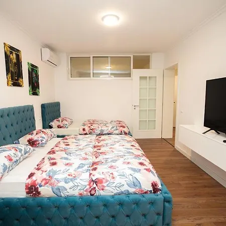 Apartament Oni